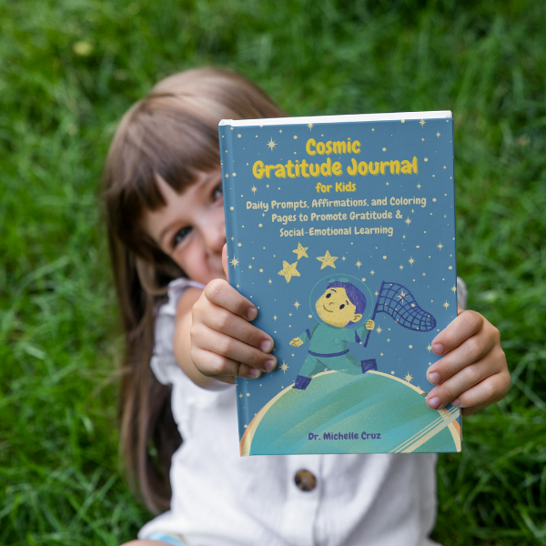 Cosmic Gratitude Journal for Kids:Daily Prompts, Affirmations, and Coloring Pages to Promote Gratitude & Social-Emotional Learning